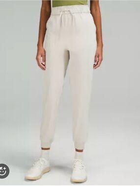 lululemon athletica Cream Elastic-Waist Jogger Pants